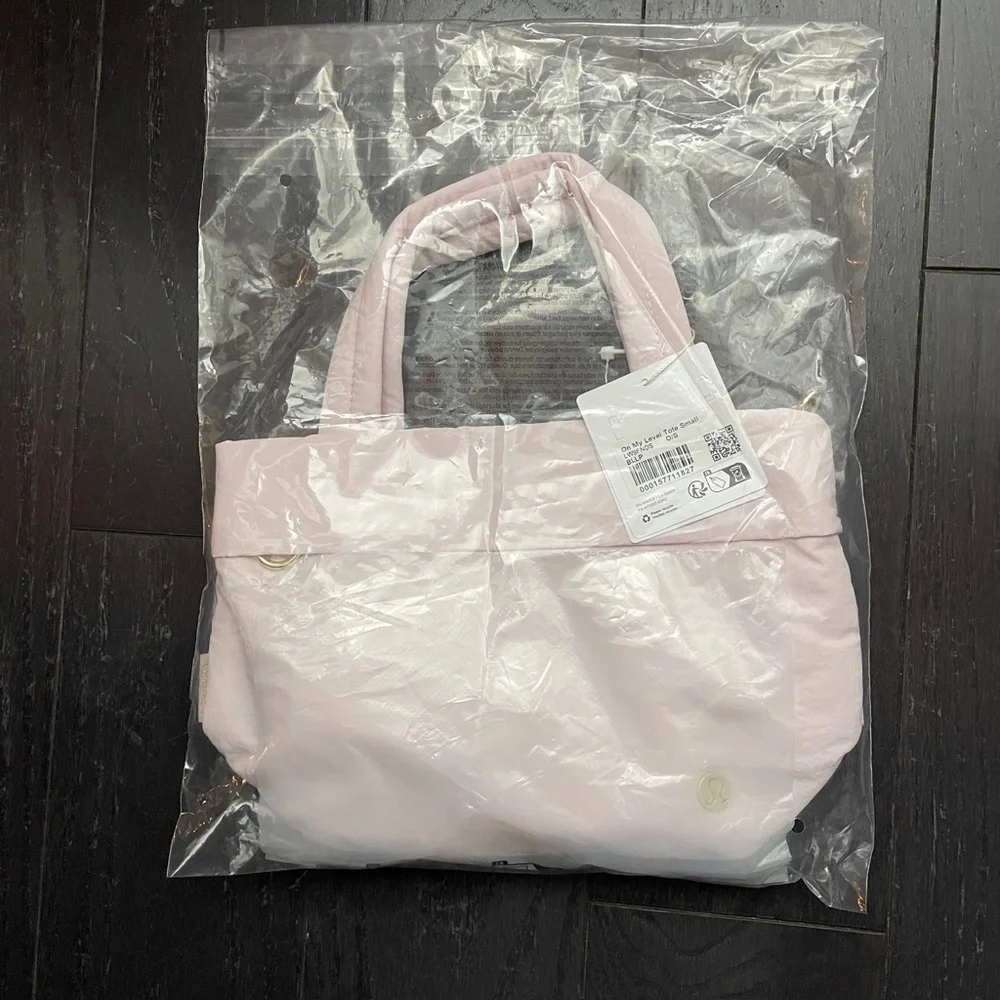 BNWT RARE Lululemon On My Level Small Tote Bag 5L Blissful Pink crossbody bag - Picture 4 of 5